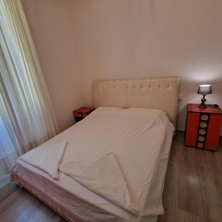 Room In The City Center - Stanza In Centro Citta Milano Exteriör bild